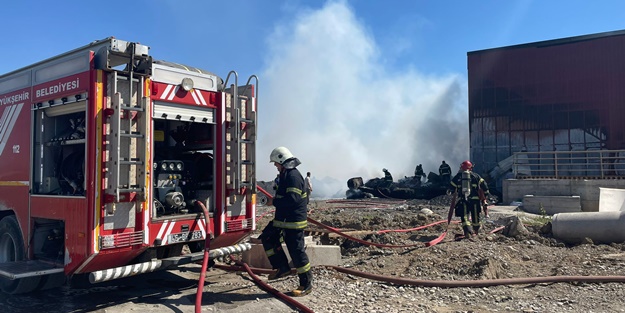 Tekstil fabrikasında yangın