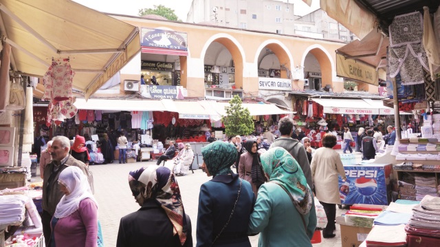 Tekstilcinin Üniversitesi Sultanhamam vefa bekliyor