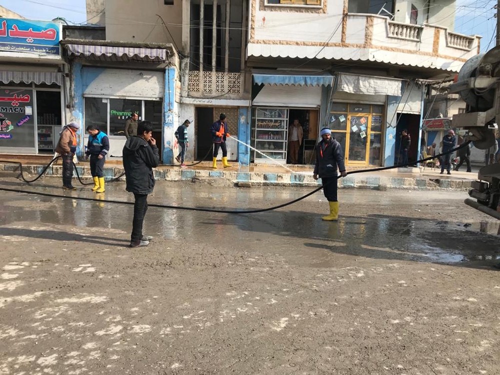Telabyad şehir merkezinde temizlik çalışması yapılıyor 