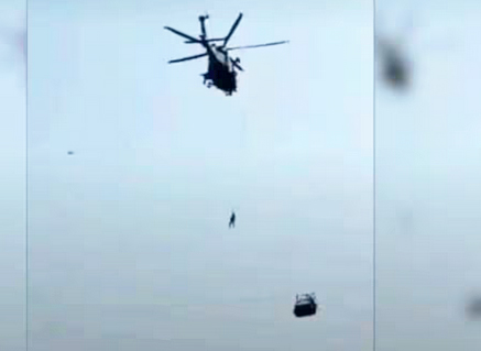 Teleferiğin kablosu koptu, 274 metrede mahsur kaldılar