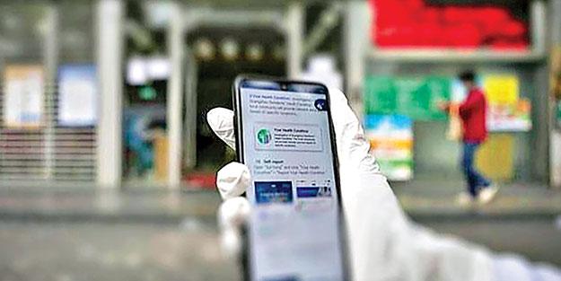 Telefon bataryası bomba gibi patladı! Korkutan anlar böyle kaydedildi