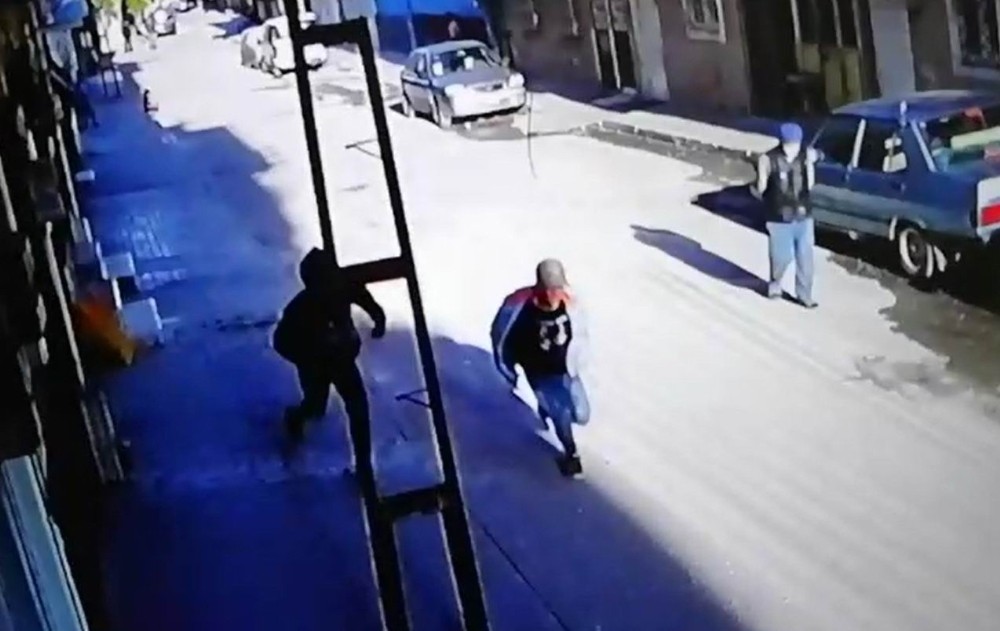Telefon hırsızları kamerada 