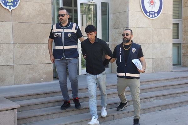 Telefonla arayanlara inandı! Bu yöntemle 131 bin lira dolandırıldı