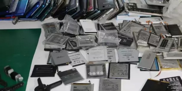 Telefonu şarja takıp uyuyanlar! Çok konuşulacak açıklaması: duyunca işte bunu asla yapmayacaksınız