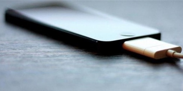 Telefonunuz şarjdayken bunları yapmayın!