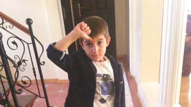 Televizyonda görüp helyumu çekmiş