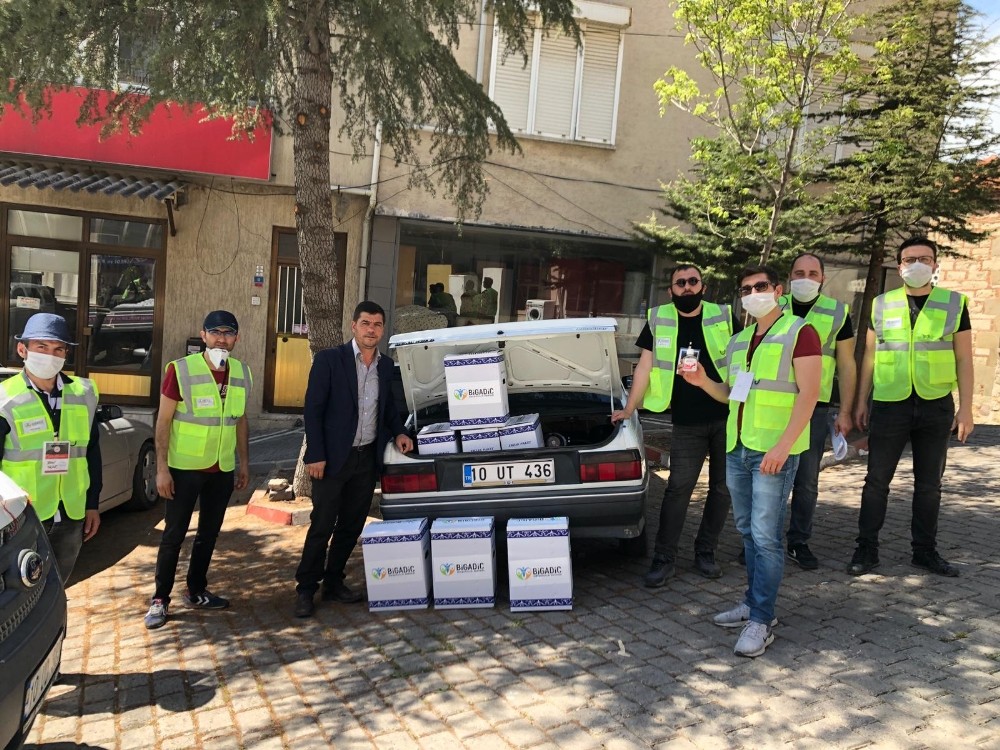 Televizyonu olmayan öğrencilere EBA’dan ders izlemesi için televizyon 
