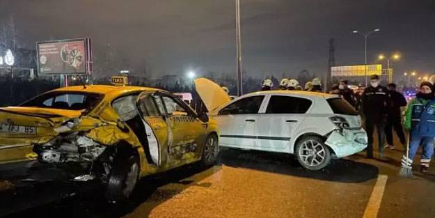 TEM Esenler mevkiinde zincirleme kaza