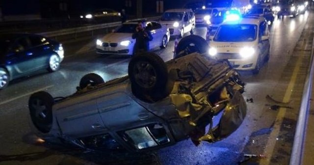 TEM Otoyolu'nda kaza: 3 yaralı