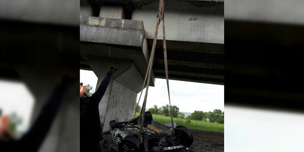 TEM Otoyolu'nda köprüden düşen otomobilin sürücüsü öldü