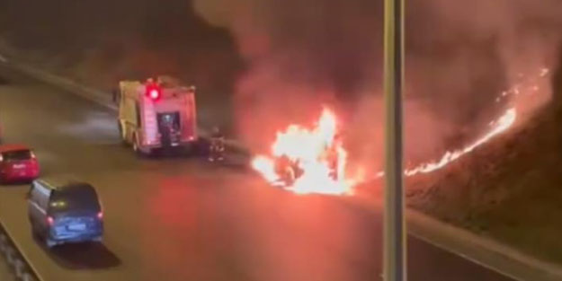 TEM Otoyolu'nda seyir halindeki araç alev topuna döndü