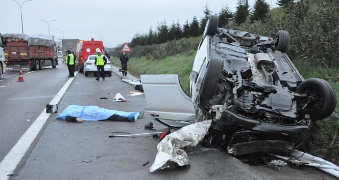 TEM otoyolu’nda trafik kazası: 3 ölü, 4 yaralı