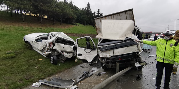 TEM Otoyolu'nda zincirleme kaza: Yaralılar var