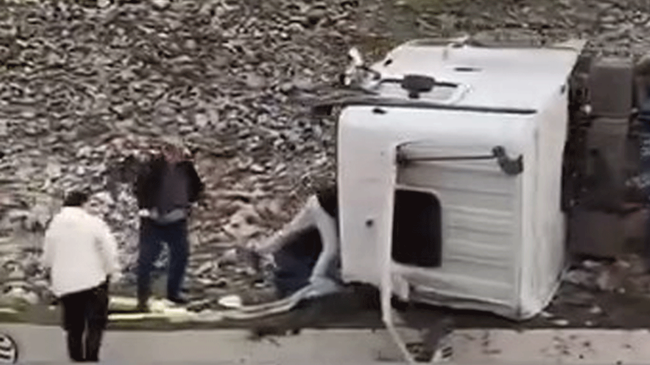 Tem Otoyolu'nda tanker yan yattı!