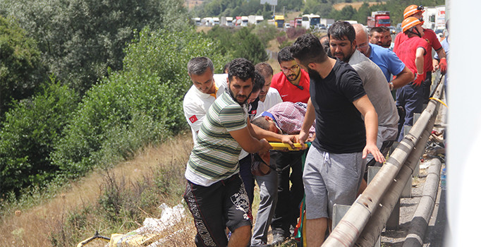 TEM’de feci kaza: 1 ölü 1 yaralı