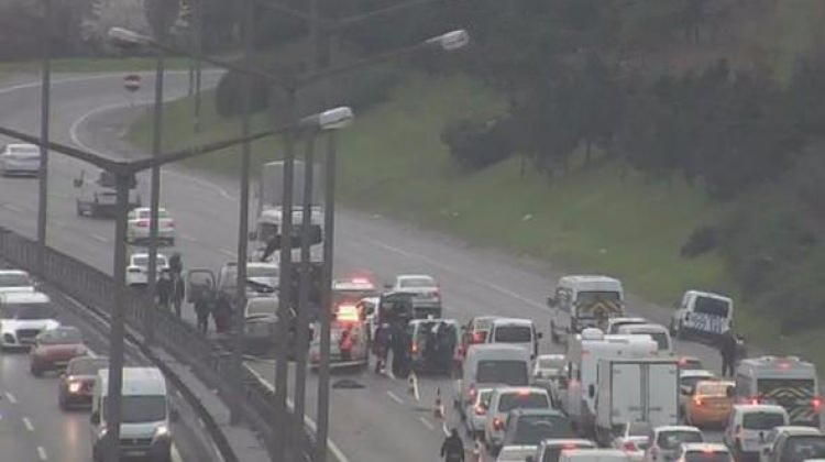 TEM'de korkunç kaza! Trafik durdu