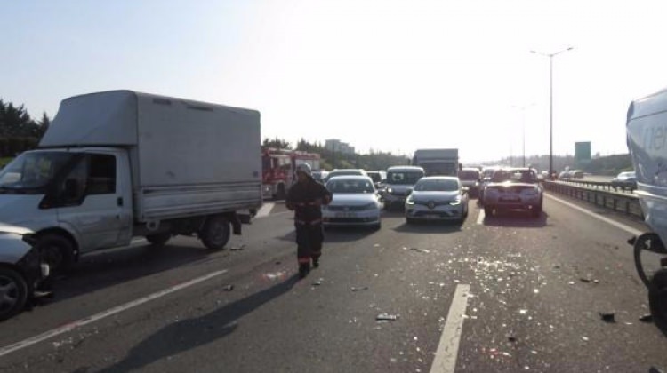 TEM'de zincirleme trafik kazası
