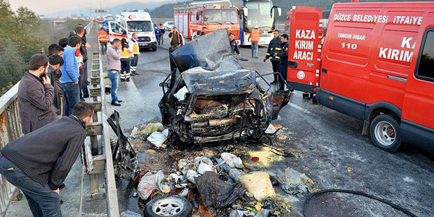 2 kişi bu araçta yanarak can verdi!