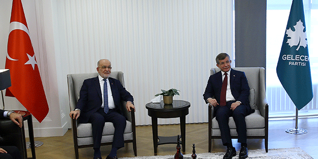 Üçüncü ittifak konuşuluyordu! Karamollaoğlu ile Davutoğlu...