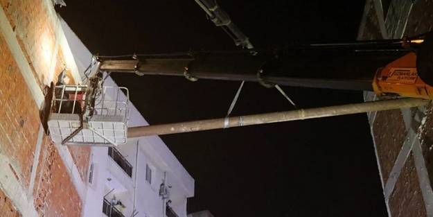 Temel kazısı sırasında kayma: 5 bina tahliye edildi