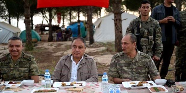 Temel Paşa Afrin kahramanlarıyla iftar yaptı