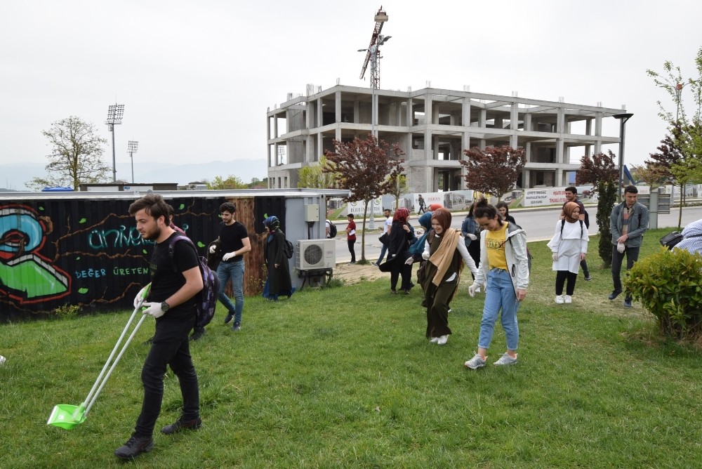 Temiz kampüs ile farkındalık oluşturuyorlar 