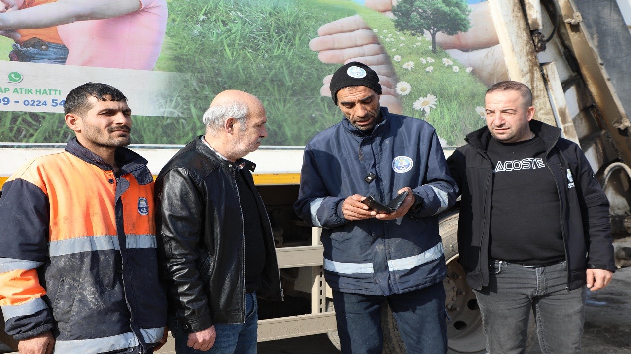 Temizlik işçisinden örnek davranış!