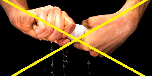 Temizlik yaparken bez sıkmayın! Sakatlanmalara dikkat: Doktorlar nedenini açıkladı