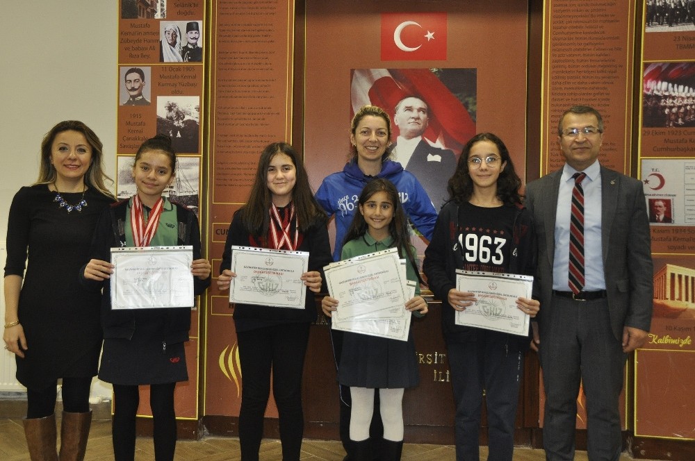 Tenisin Şampiyonu GKV’li Ayda Akçayöz 
