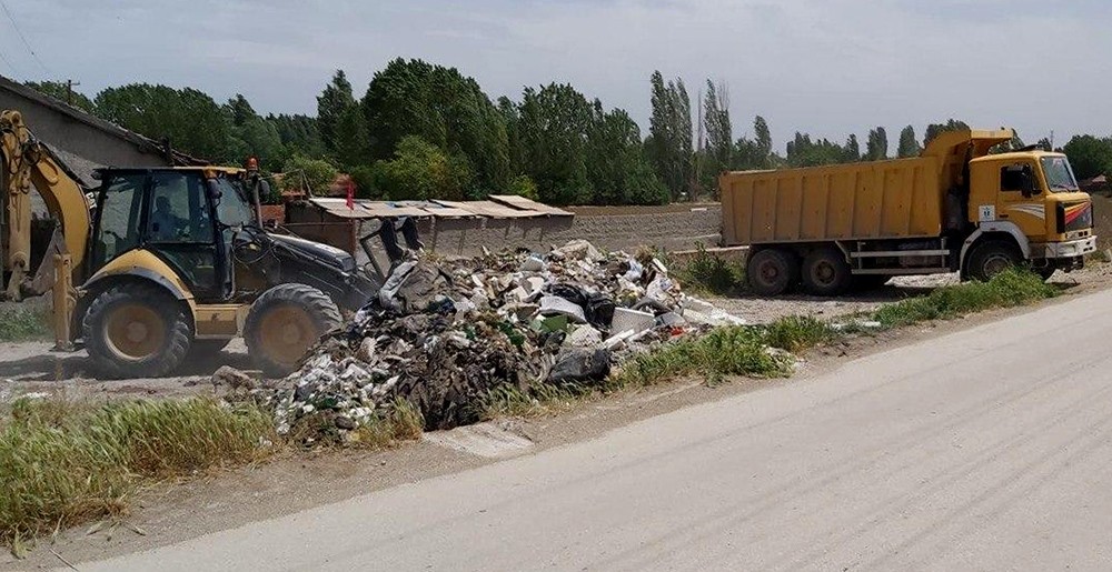 Tepebaşı’nda hafriyat temizliği sürüyor 