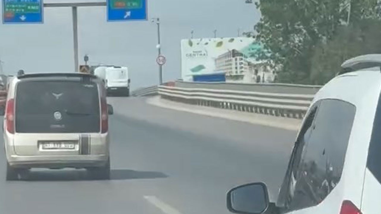 Tepki çeken anlar kamerada! Saniyelerle yarışan ambulansa yol vermedi