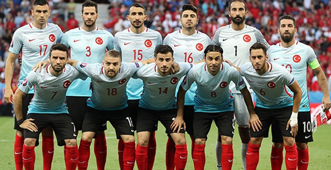 Tepki çeken Milli Takım formasının nedeni ortaya çıktı