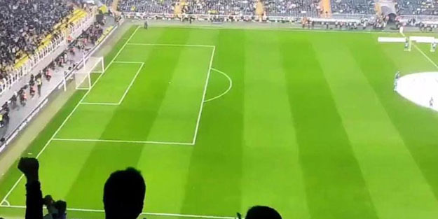 Tepki dinmiyor! Maçta yine istifa sesleri duyuldu