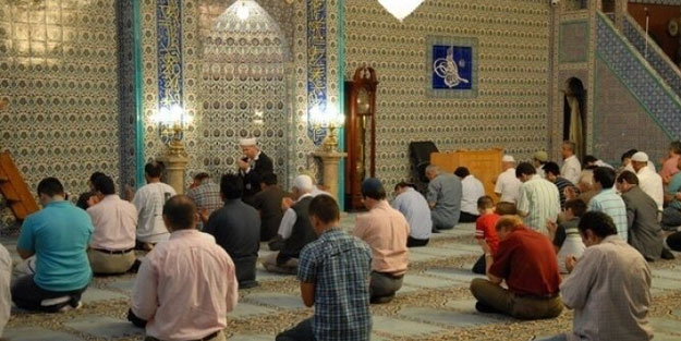 Teravih namazı Kur’an’da var mı? Teravih namazı Kuran’da geçiyor mu?