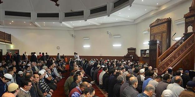 Teravih ne demektir? Teravih namazı kaç rekattır?