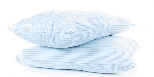 Terden sararan yastıkları 5 dakikada beyazlatıyor! Avrupalılar asırlardır yapıyor