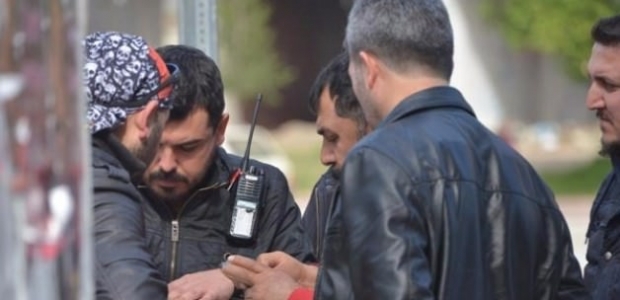 Terlik ve pijamayla bankaya koştu!