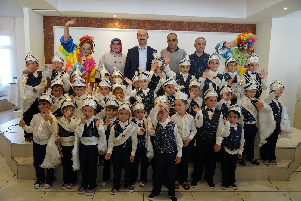 Terme Belediyesinden 55 çocuğa sünnet şöleni 