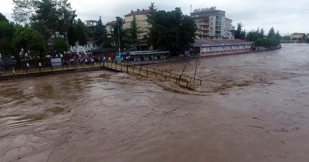 Terme’deki sel dehşetinden yeni görüntüler 