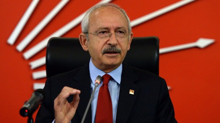 Terör destekçisi akademisyenlere sahip çıktı