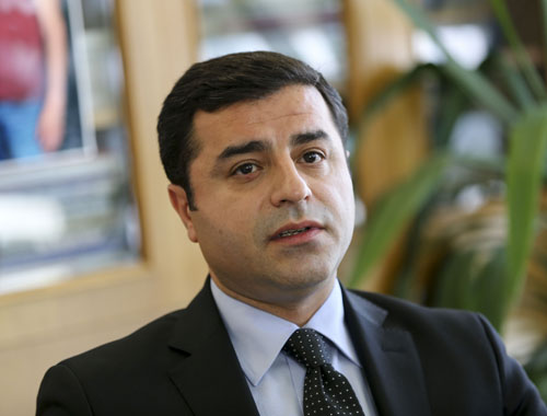 Terör destekçisi Demirtaş'tan Yüksekova'da flaş açıklama!