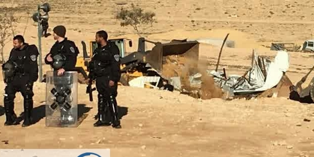 Terör devleti İsrail cami yıktı!