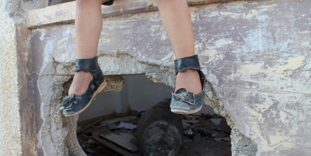 Terör devleti İsrail çocukların oyuncaklarını bile vurdu