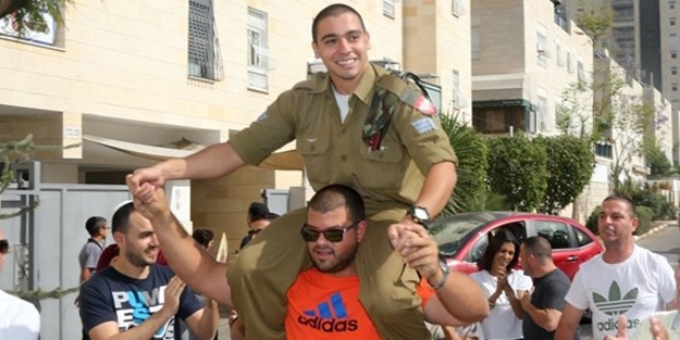 İsrail'den katil askere bayram izni!