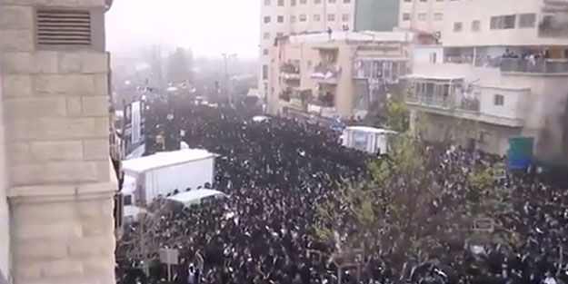 Terör devleti karıştı! Bir milyon kişi sokağa döküldü