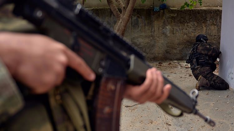 Terör operasyonunda 3 kişi tutuklandı