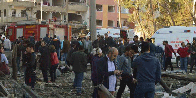 Terör örgütü Diyarbakır’ı karıştırmak istiyor… Patlamanın ardından olaylar çıktı!