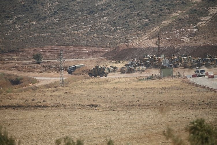 Terör örgütü kıskaca alındı... Mehmetçik kritik noktalara yerleşti