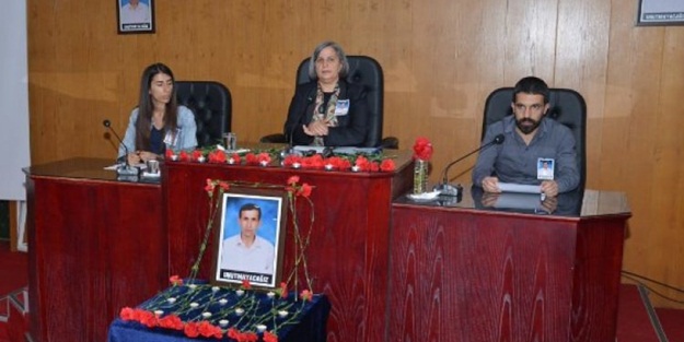 Terör örgütü PKK öldürdü, HDP andı!