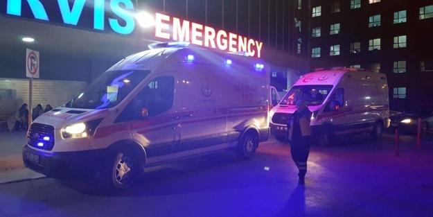 Terör örgütü PKK yandaşları Hollanda polisine saldırdı